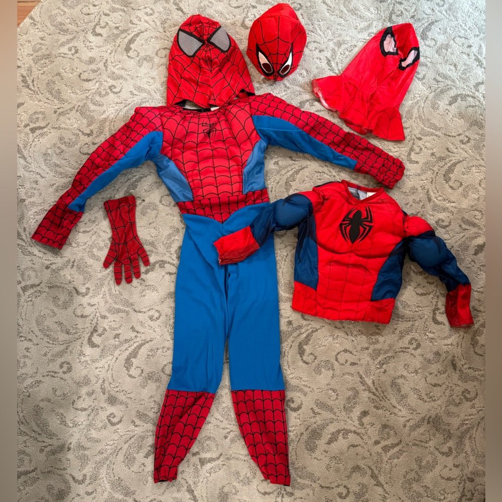 Spider-Man costume, size S, items as pictured